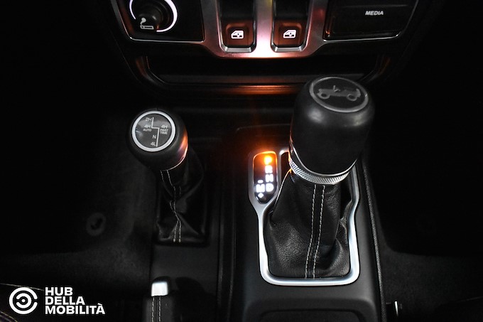 JEEP Wrangler 2.2 Mjt II Sahara